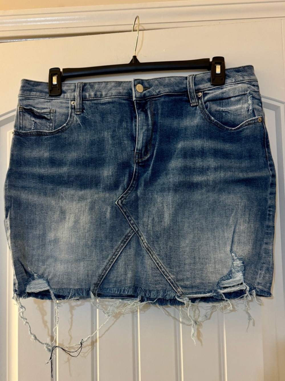 Soho New York & Company Distressed Blue Denim Mini Skirt Size 14